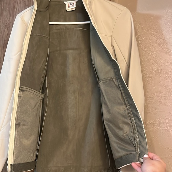 Size small - Picture 4 of 5